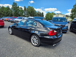BMW 330 3.0 R6 i 190кВ
