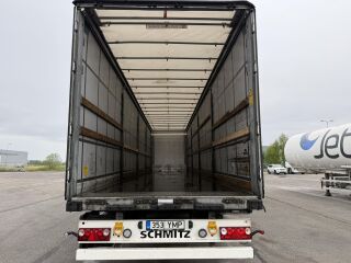 Schmitz Semitrailer Curtainsider Standard