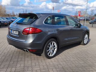 Porsche Cayenne S 4.2 V8 281kW