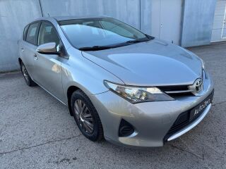 Toyota Auris 1.6 97kW