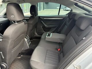 Skoda Octavia Elegance Facelift 1.5 DAD 110кВ