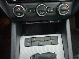 Skoda Octavia 1.6 r4 77kW
