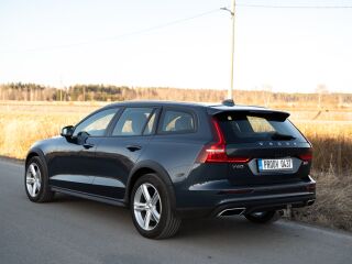 Volvo V60 Cross Country 2.0 110кВ