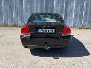 Volvo S60 Facelift Momentum 2.4 D5 120kW