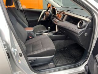 Toyota RAV4 Standard 4WD 2.0 111кВ