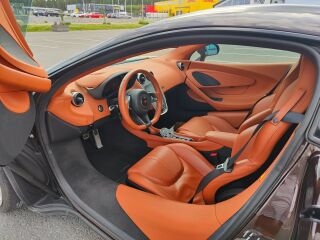 McLaren 570S 3.8 V8 3.8 Twinturbo V8 419kW