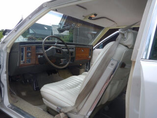 Cadillac DeVille 6.0 105kW