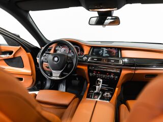 BMW 740 Facelift Individual X-drive 3.0 230kW