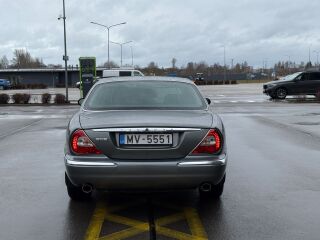 Jaguar XJ8 4.2 V8 219kW