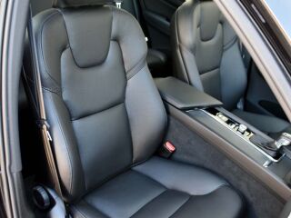 Volvo XC60 AWD H&K INSCRIPTION EXPRESSION XENIUM INTELLI 184kW