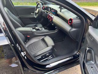 Mercedes-Benz A 180 1.5 85kW