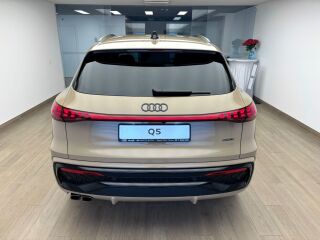 Audi Q5 SUV TDI quattro 2.0 TDI 150kW