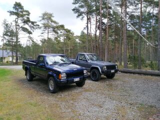 Jeep Comanche 4.0 R6 AT 130kW