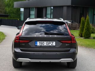 Volvo V90 Cross Country 2.0 145kW