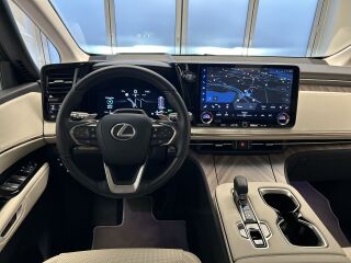 Lexus LM 350h Executive 2.5 140kW