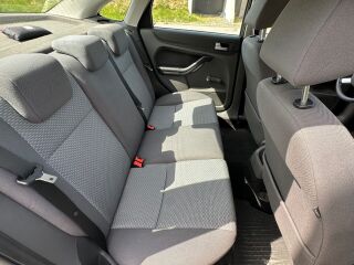 Ford Focus 1.6 74кВ