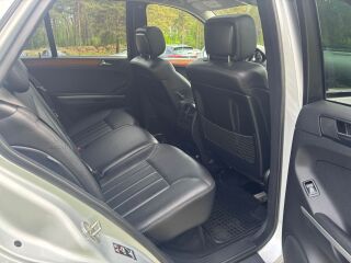 Mercedes-Benz ML 320 SPORTPAKETT VERSIOON 3.0 CDI 165kW