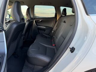 Volvo XC60 Summum AWD 2.4 R5 D5 158кВ