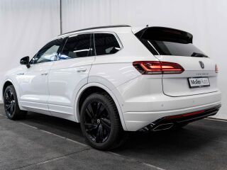 Volkswagen Touareg R-line 4Motion 3.0 250кВ