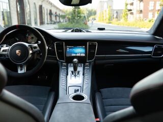 Porsche Panamera GTS 4.8 316кВ