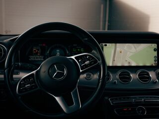 Mercedes-Benz E 300 2.0 143kW
