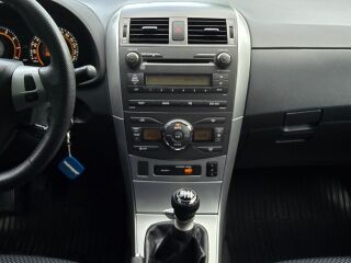 Toyota Corolla 1.6 97kW