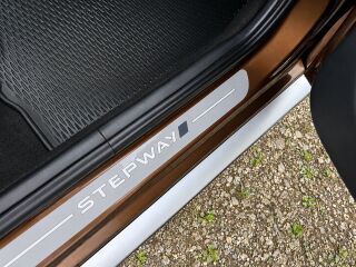 Dacia Sandero Stepway Laureate 1.6 62кВ