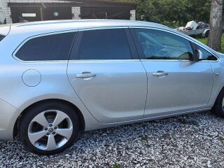 Opel Astra 1.2 70kW