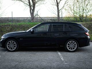 BMW 330 xDrive 2.0 215kW