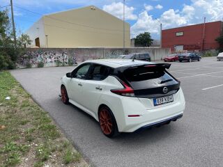 Nissan LEAF 90кВ