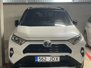 Toyota RAV4 Hybrid / Style / Technology Pakett 2.5 131кВ