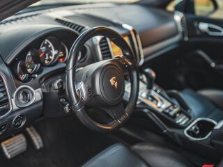 Porsche Cayenne Turbo 4.8 V8 368кВ