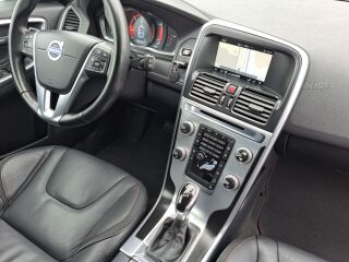 Volvo XC60 OCEAN RACE 2.4 133kW