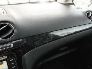 Ford Galaxy GHIA 2.0 103kW