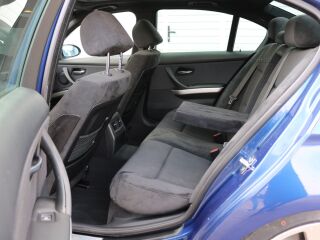 BMW 330 M-pakett 3.0 220кВ
