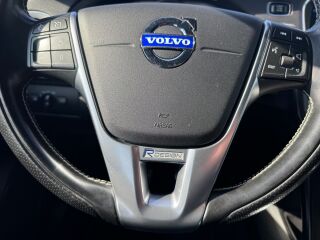 Volvo V40 R-Design-5 silindrit 2.0 D3 110кВ