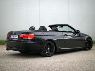 BMW 325 3.0 145kW