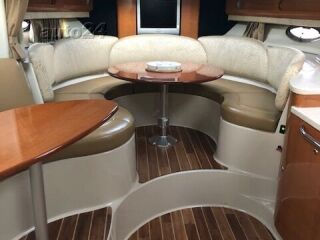 Chaparral Signature 330