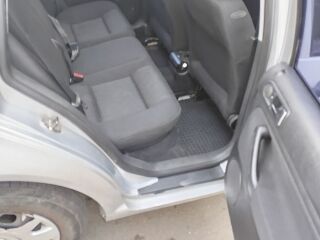 Volkswagen Golf 1.6 77kW