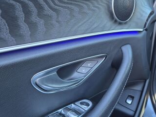 Mercedes-Benz E 220 2.0 143kW