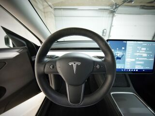 Tesla Model Y Long Range Dual Motor AWD 378kW
