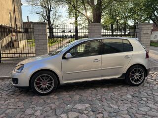 Volkswagen Golf GTI 2.0 147kW