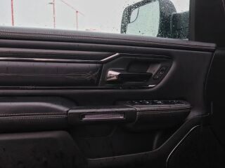 Ram 1500 Limited Crew Cab Lifted 5.7 V8 Hemi 395hp
