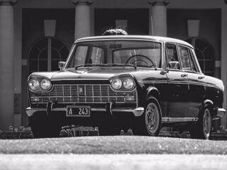 Fiat 2300 Berlina Lusso 2.3 R6 86kW