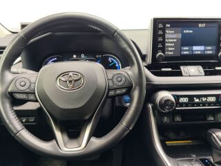 Toyota RAV4 Luxury Plus 131кВ