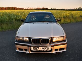 BMW 318 2.5 141kW