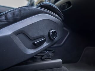 Volvo XC60 AWD R-DESIGN XENIUM 360 PANO CARPLAY 2.0 140кВ