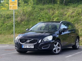 Volvo V60 D3 Summum 2.0 R5 120кВ