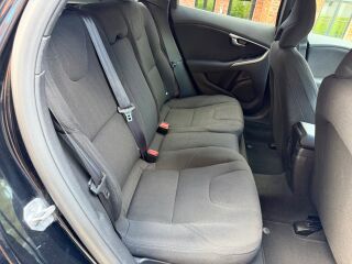Volvo V40 Summum 1.6 TDi 84кВ