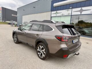 Subaru Outback Touring 2.5 124кВ